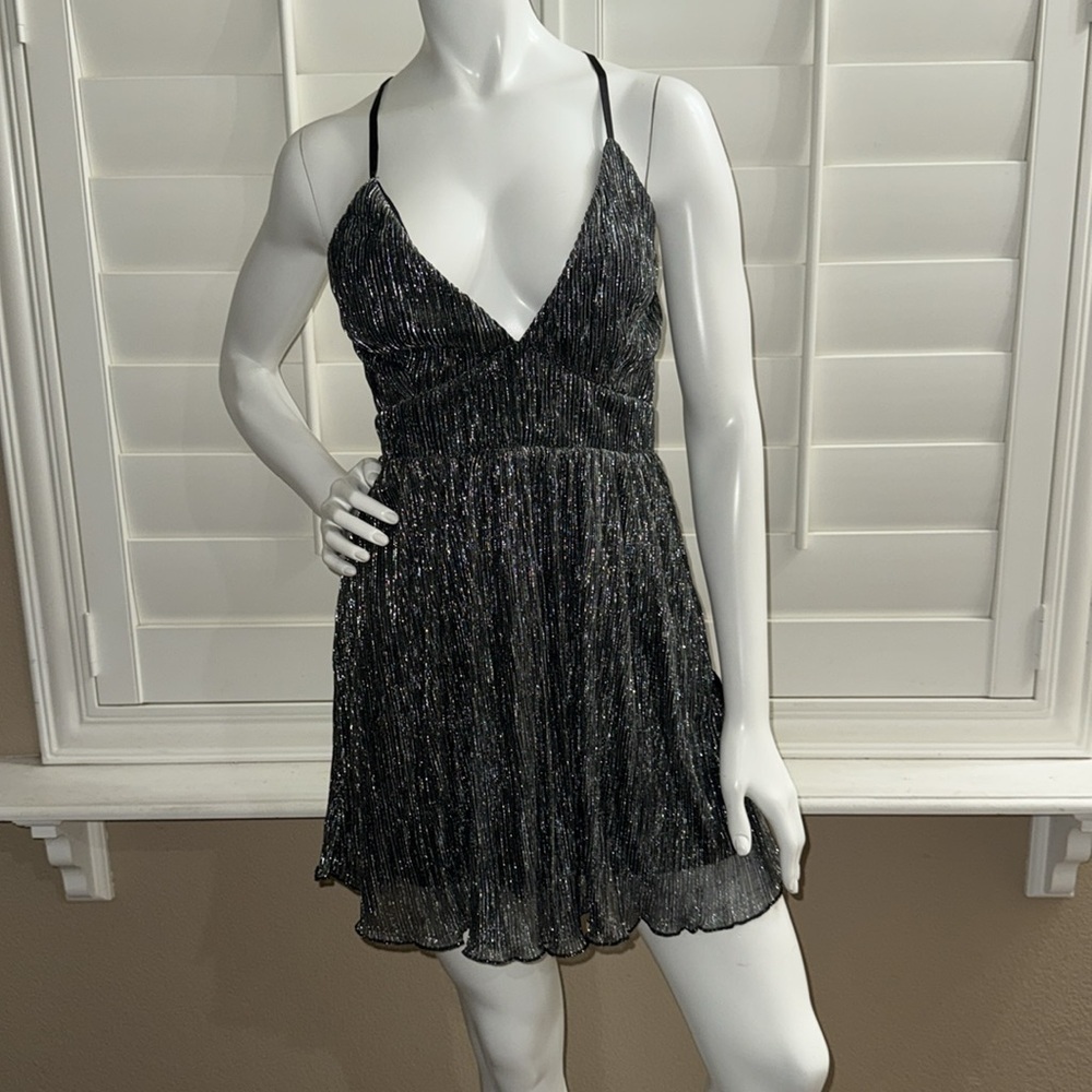 Lulus Make Your Acquaintance Silver Metallic V-Neck Skater Dress